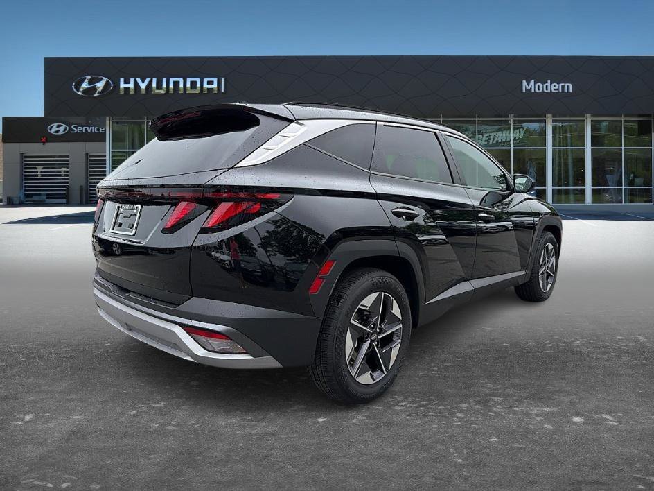 New 2026 Phantom Black Hyundai SEL FWD image 3