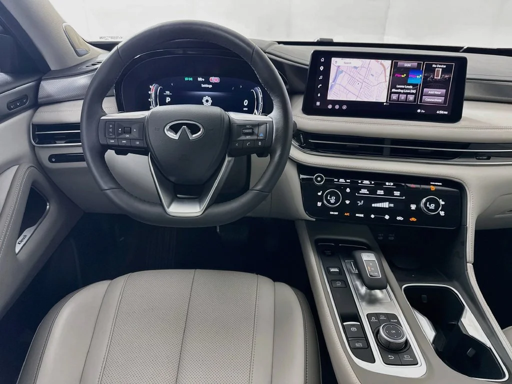 Certified Used 2027 White INFINITI LUXE image 31