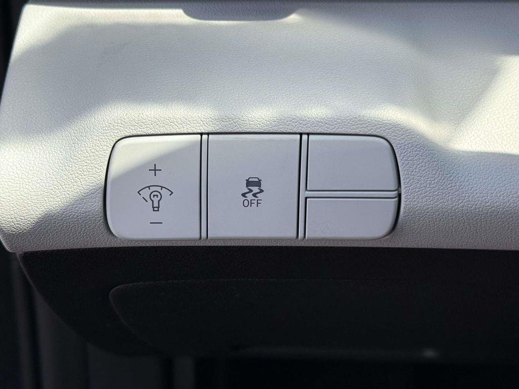 New 2026 Abyss Black Hyundai Limited image 28