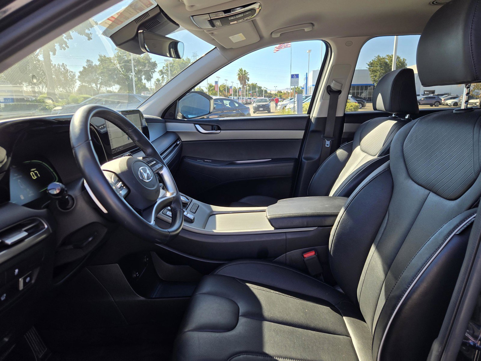 Used 2025 Moonlight Cloud Hyundai SEL image 26