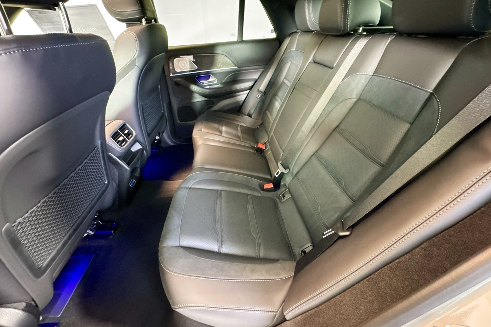 New 2026 MANUFAKTUR Alpine Grey Mercedes-Benz AMG® GLE 53 image 22