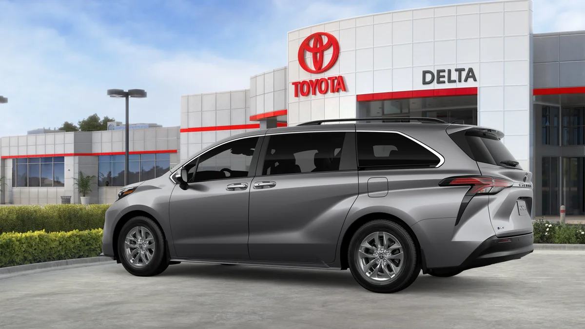 New 2026 Heavy Metal Toyota XLE image 31