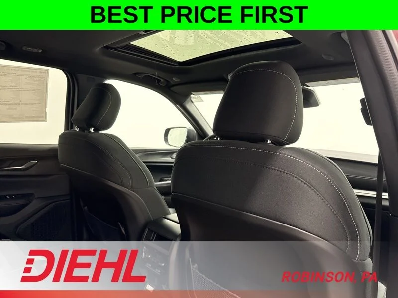 New 2026 Velvet Red Pearl-Coat Exterior Paint Jeep Laredo X image 13