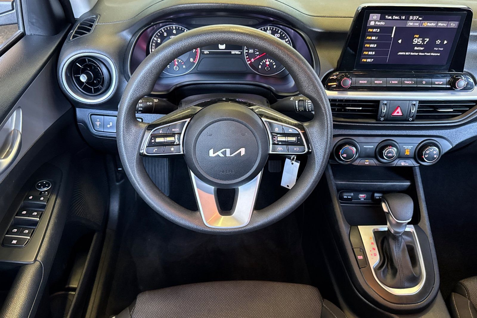 Used 2023 Steel Gray Kia LXS image 13