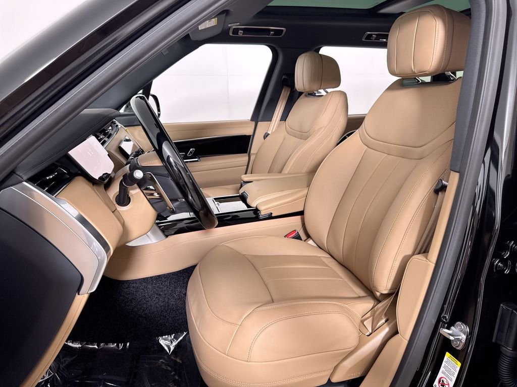 New 2026 Santorini Black Land Rover SE LWB image 11