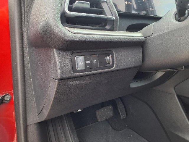 2025 Chevrolet Traverse LT - Photo 18