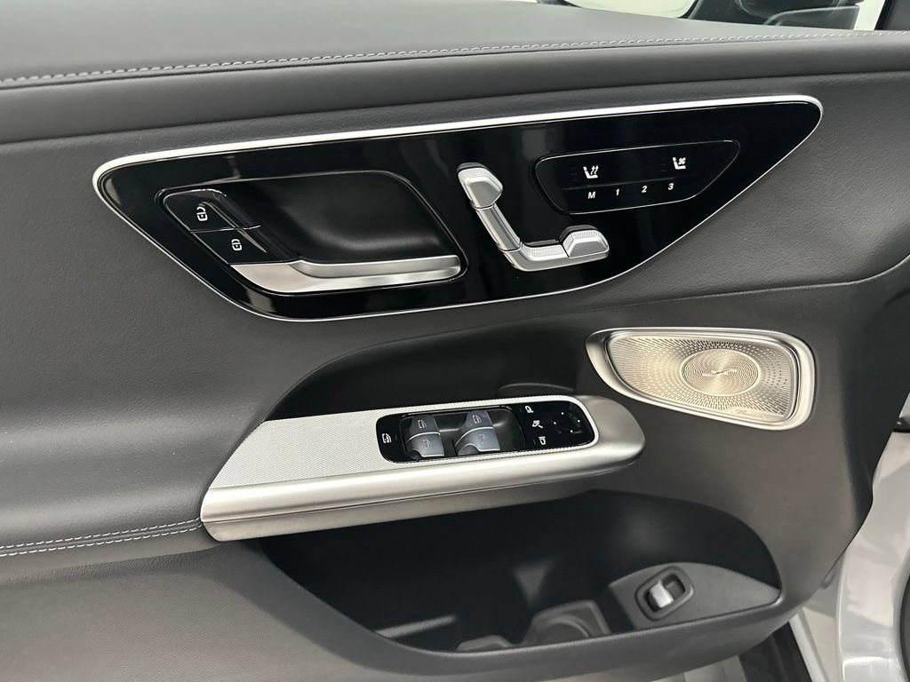 New 2026 MANUFAKTUR Alpine Grey Mercedes-Benz GLC 300 image 44