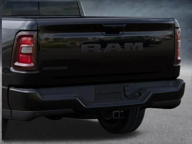 New 2025 Diamond Black Crystal Pearl-Coat Exterior Paint RAM BIG HORN image 39