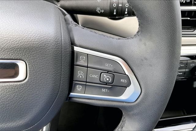 Used 2025 White Jeep Limited image 17