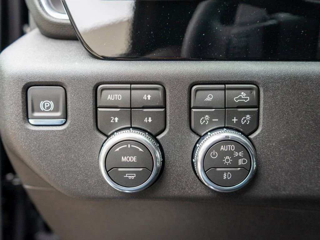 New 2026 Onyx Black GMC Elevation image 17