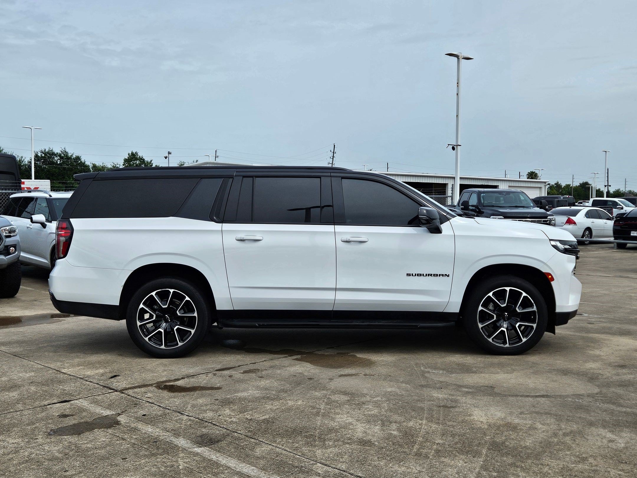 Used 2024 Summit White Chevrolet RST image 2