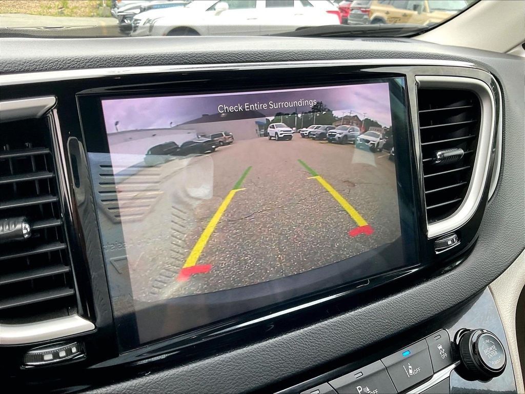 Used 2023 Black Chrysler Touring L image 16