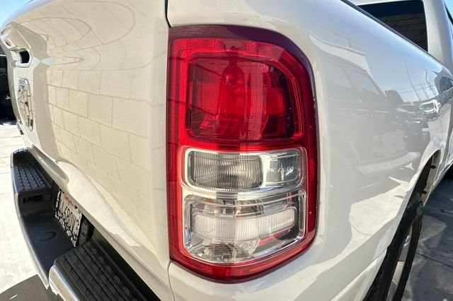 Used 2022 White Ram Big Horn/Lone Star image 12