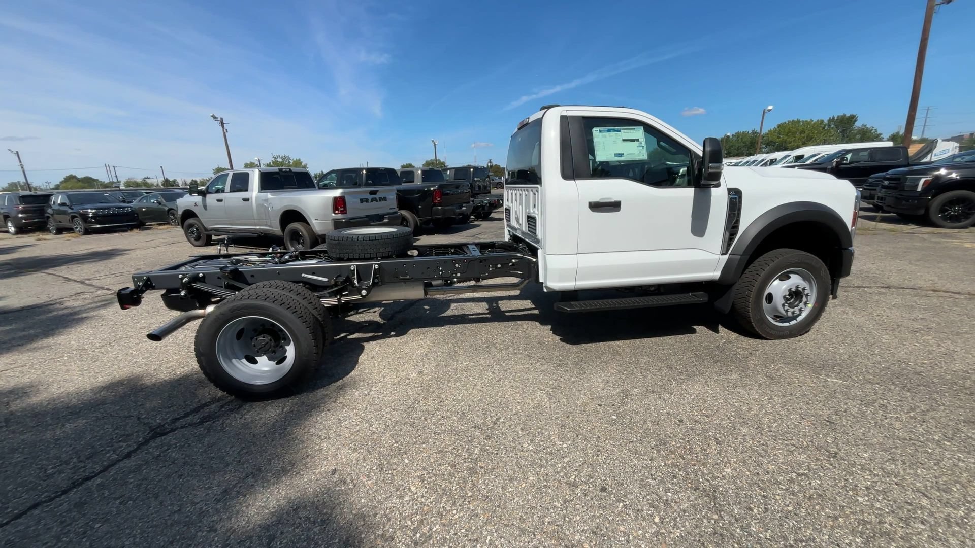 New 2026 Oxford White Ford XL image 9