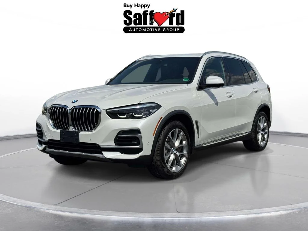 Used 2023 White BMW xDrive40i image 1