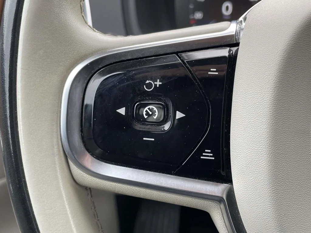 2021 Volvo XC90 Momentum - Photo 10