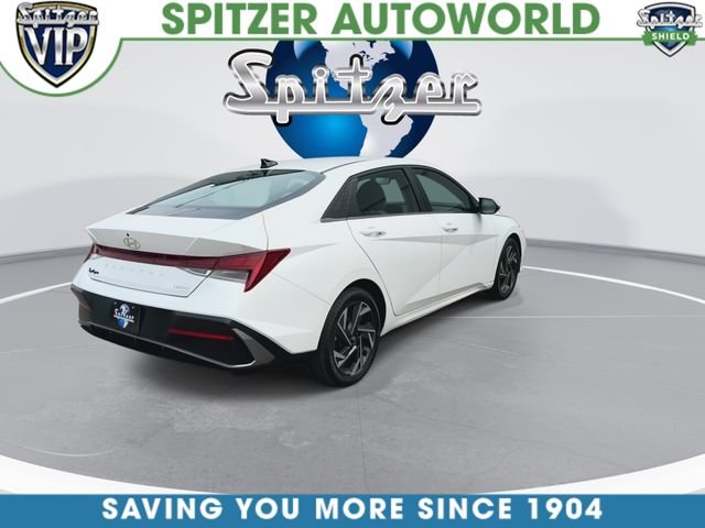 Used 2025 White Hyundai Limited image 9