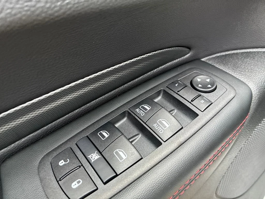 2025 Dodge Durango R/T - Photo 12