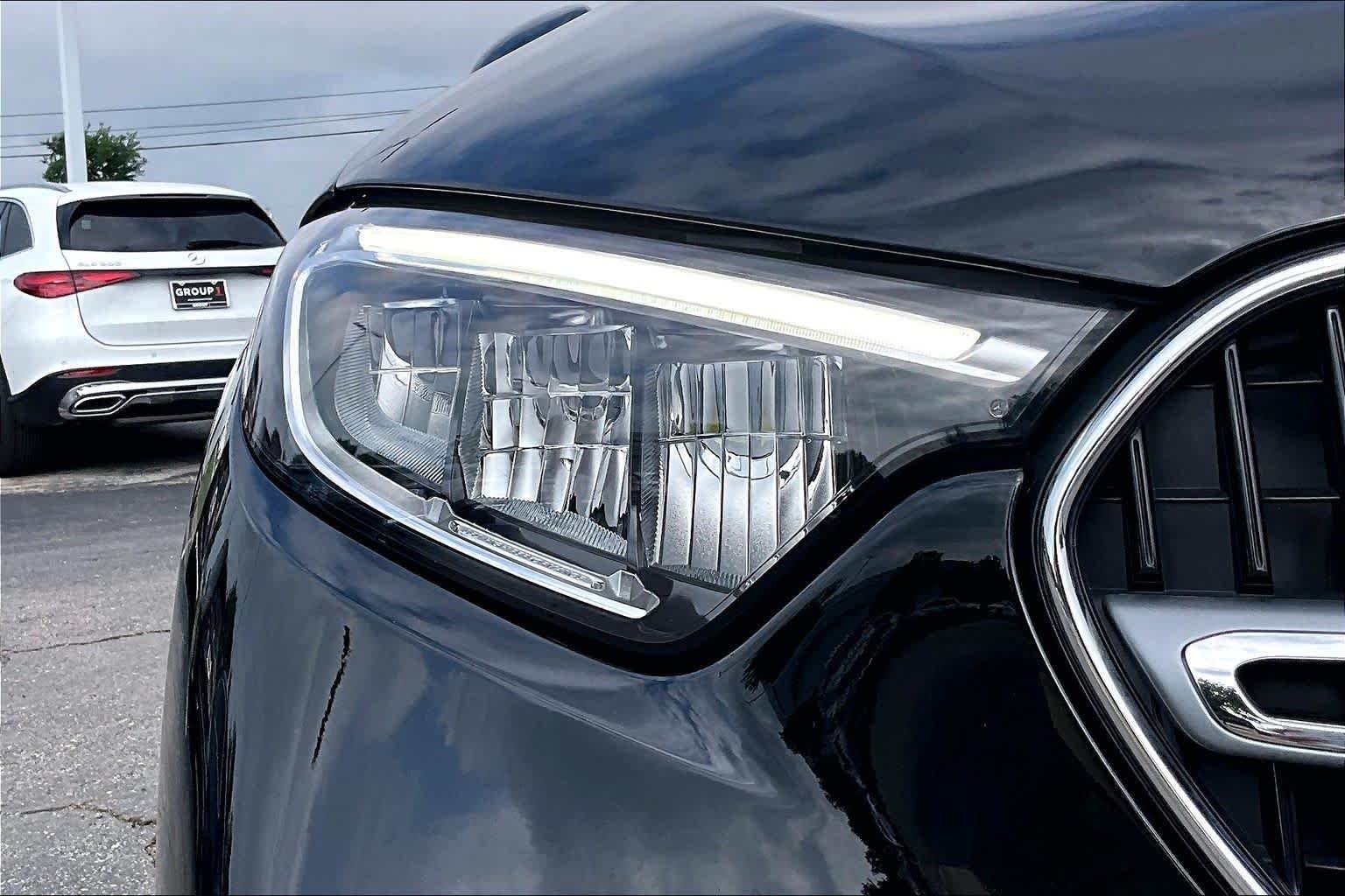 Used 2024 Black Mercedes-Benz GLC 300 image 28