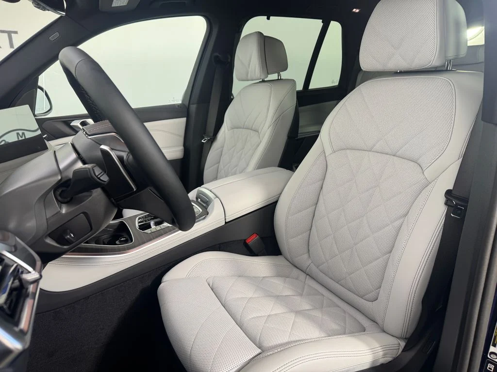 Used 2026 Blue BMW xDrive40i image 13