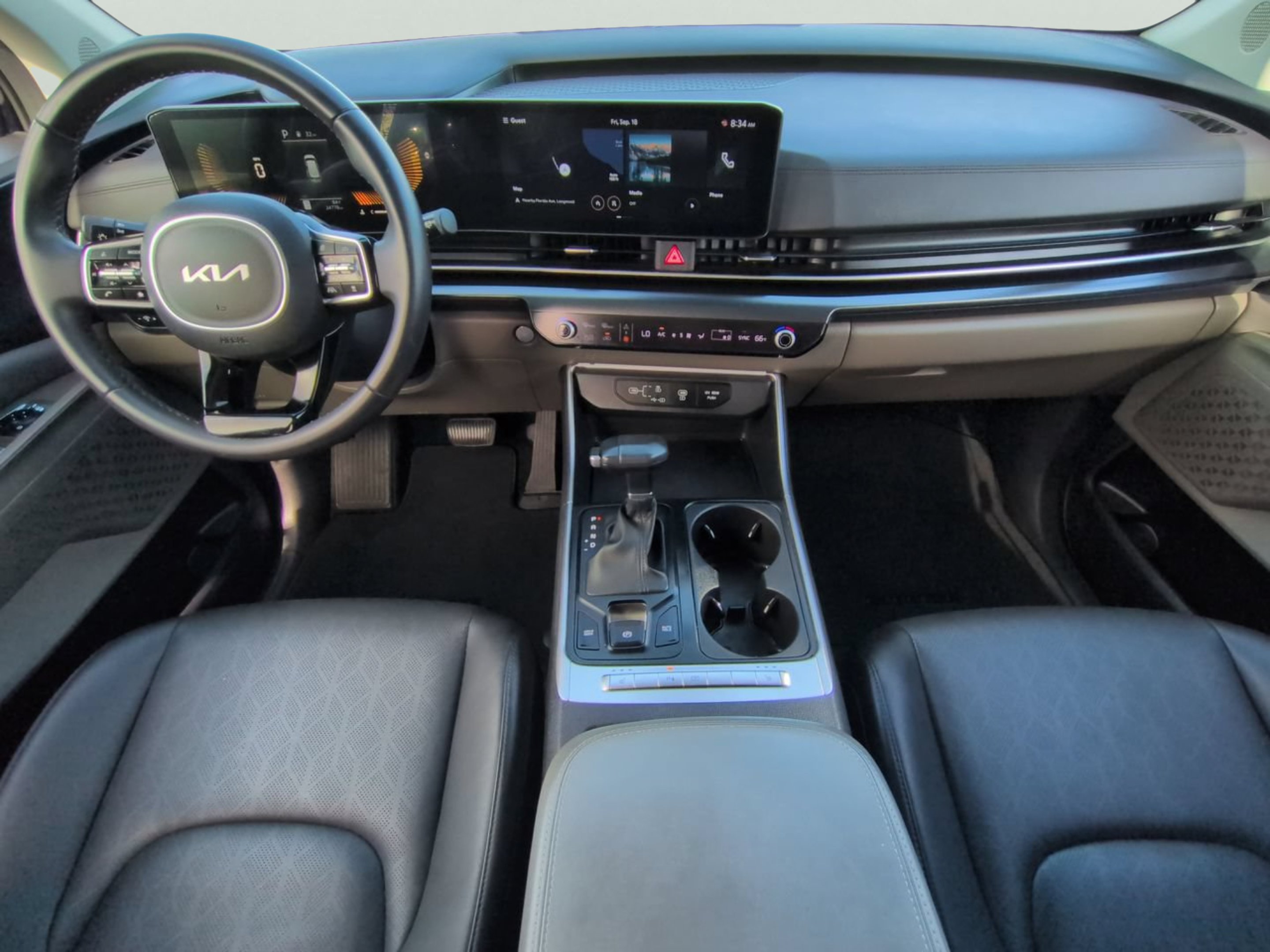 Certified Used 2025 Deep Chroma Blue Kia LXS image 17