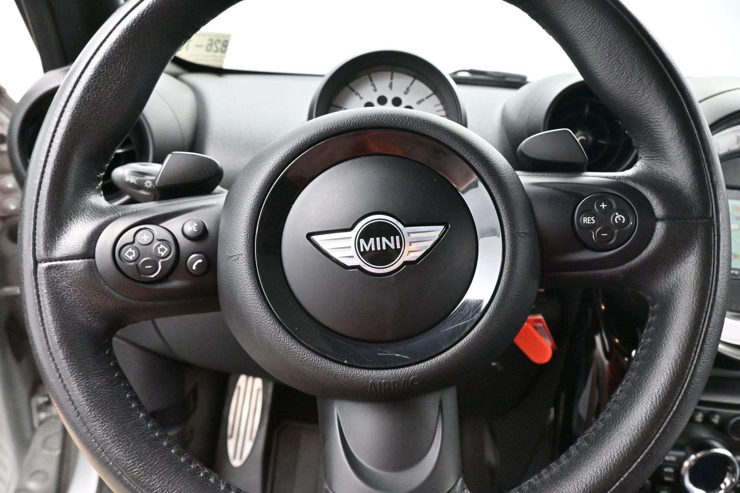Used 2014 Crystal Silver Metallic MINI S image 15