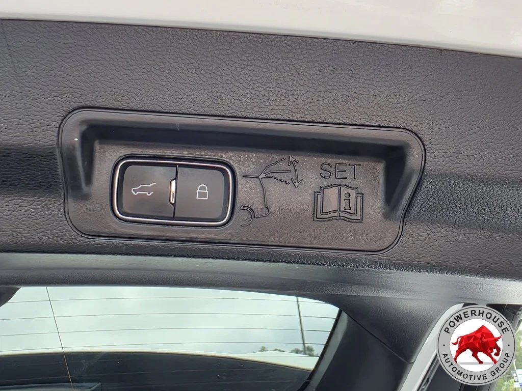 Used 2021 White Ford XLT image 14