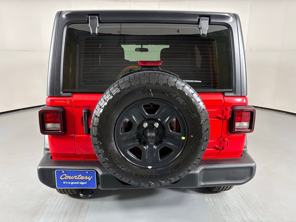 New 2026 Firecracker Red Clear-Coat Exterior Paint Jeep Sport image 7