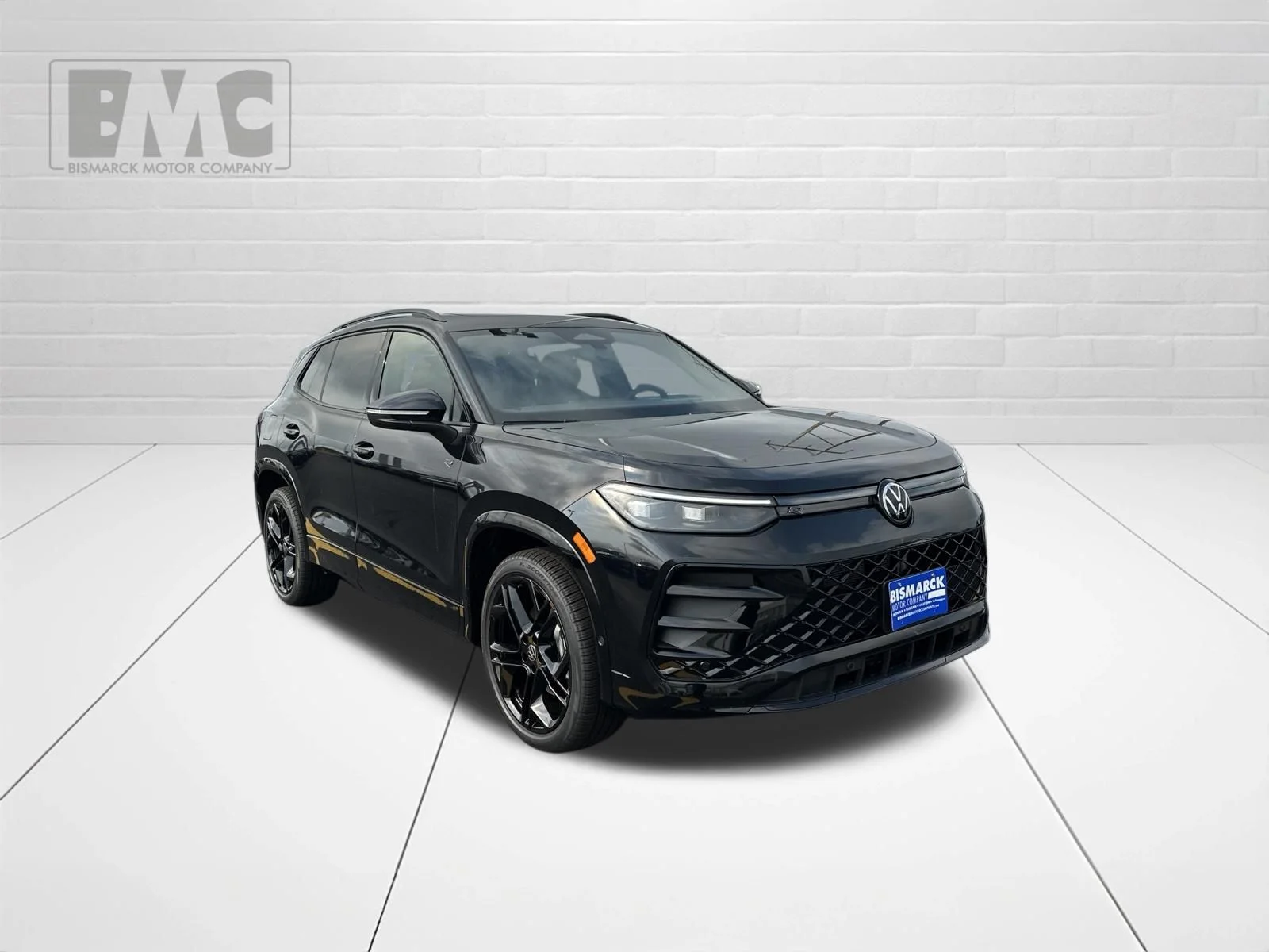 New 2026 Black Volkswagen 2.0T SE R-Line Black image 2