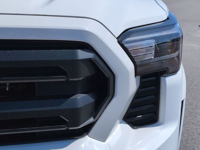2025 Toyota Tacoma SR - Photo 9