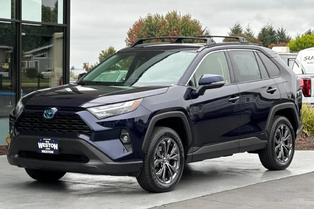 2024 Toyota RAV4 XLE Premium - Photo 8