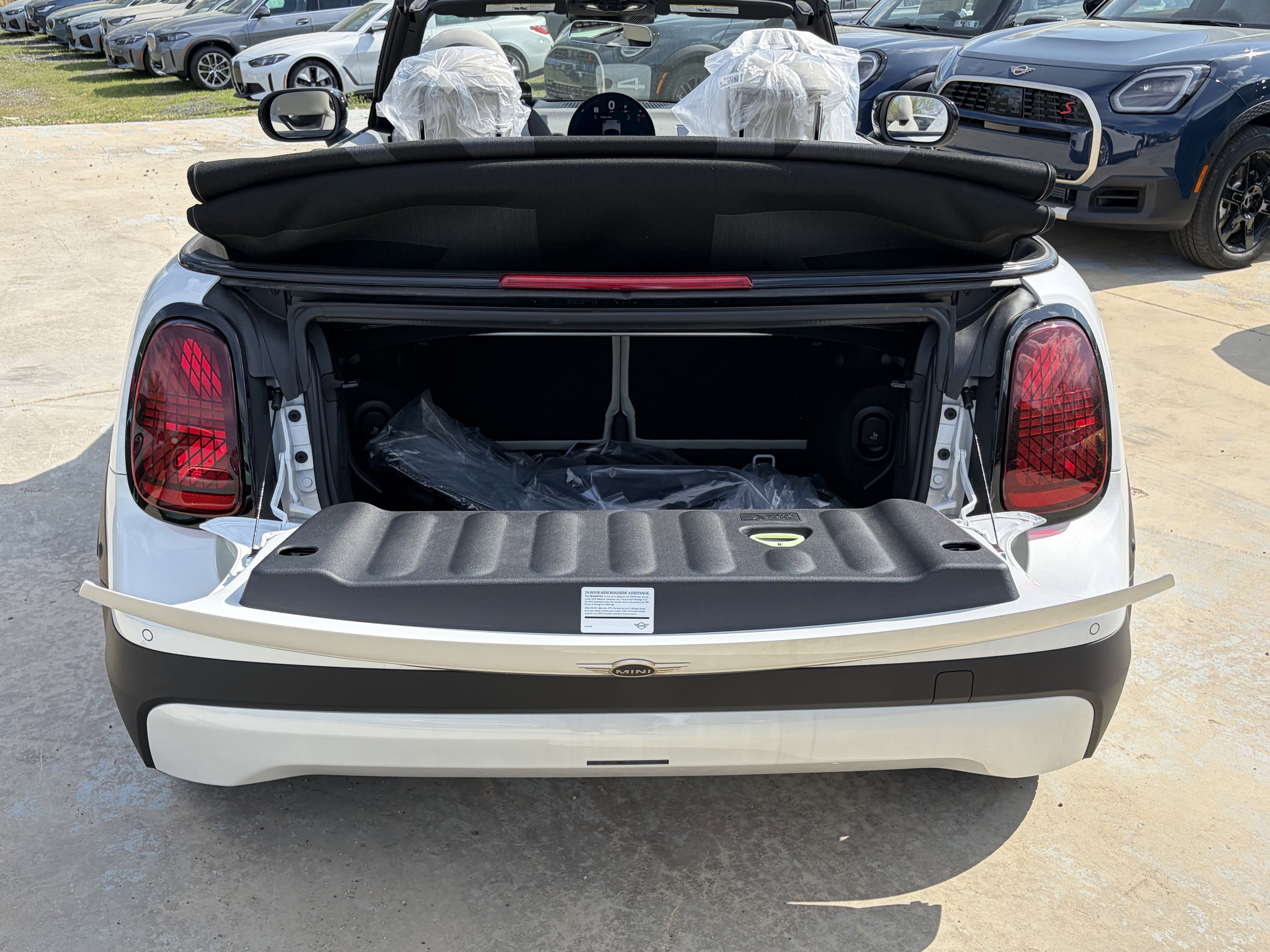 Used 2026 NANUQ WHITE METAL MINI Cooper image 6