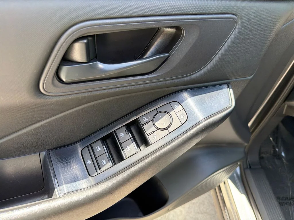 2024 Nissan Rogue S - Photo 15