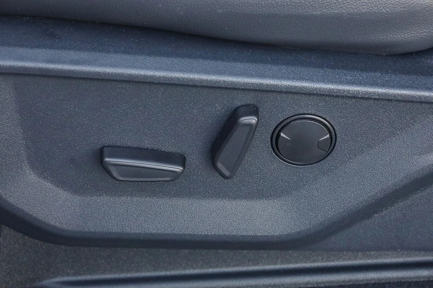 New 2026 Avalanche Ford F-350® Lariat® image 13