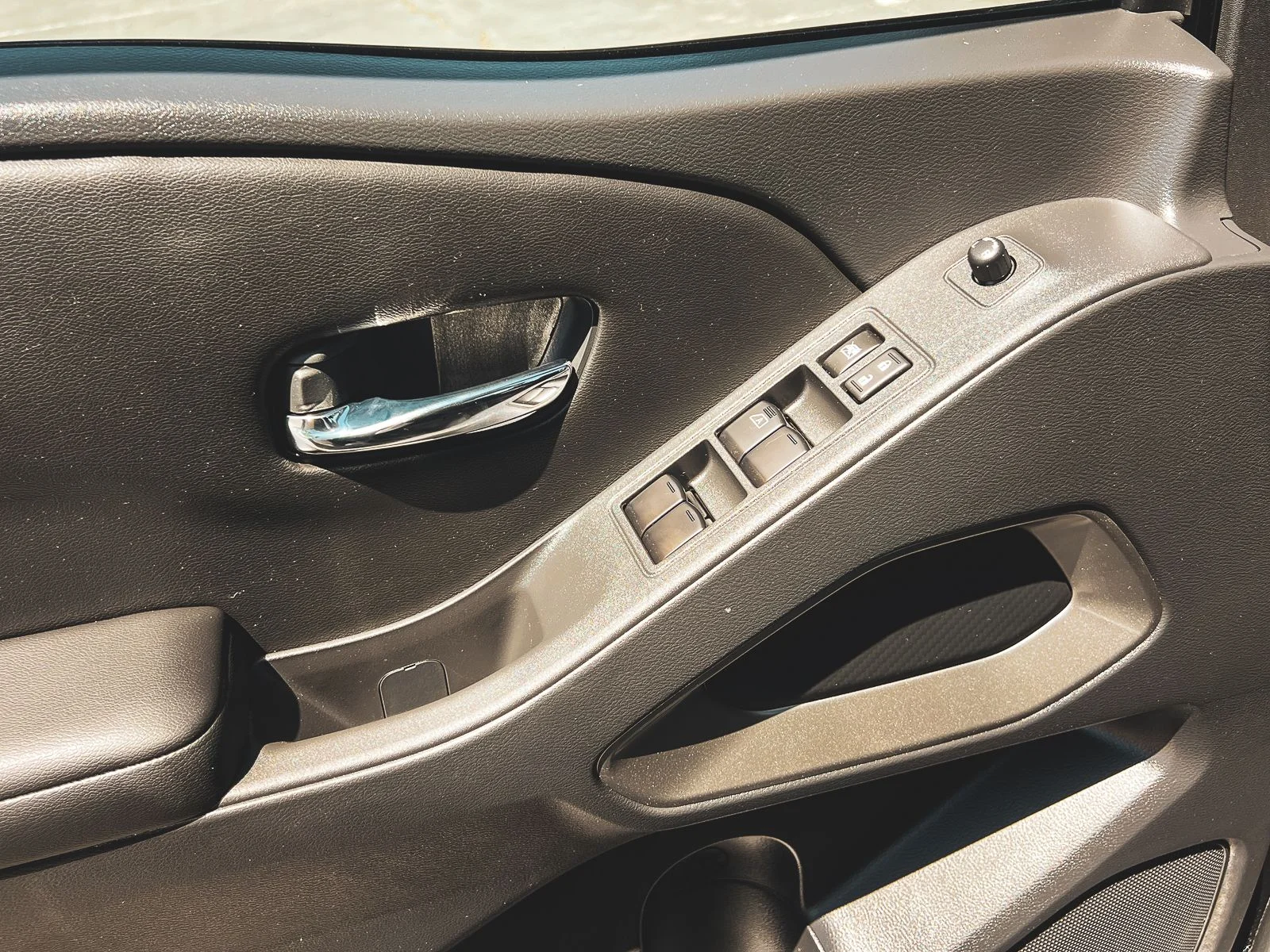 2025 Nissan Frontier SV - Photo 13