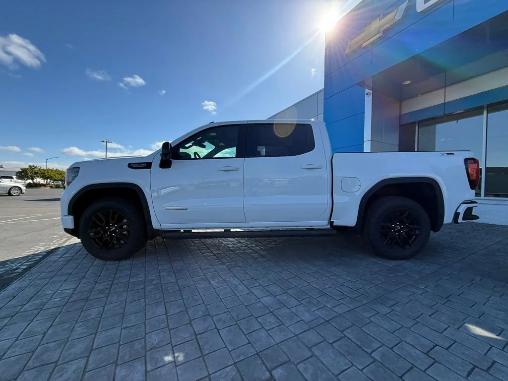 New 2026 Summit White GMC Elevation image 3