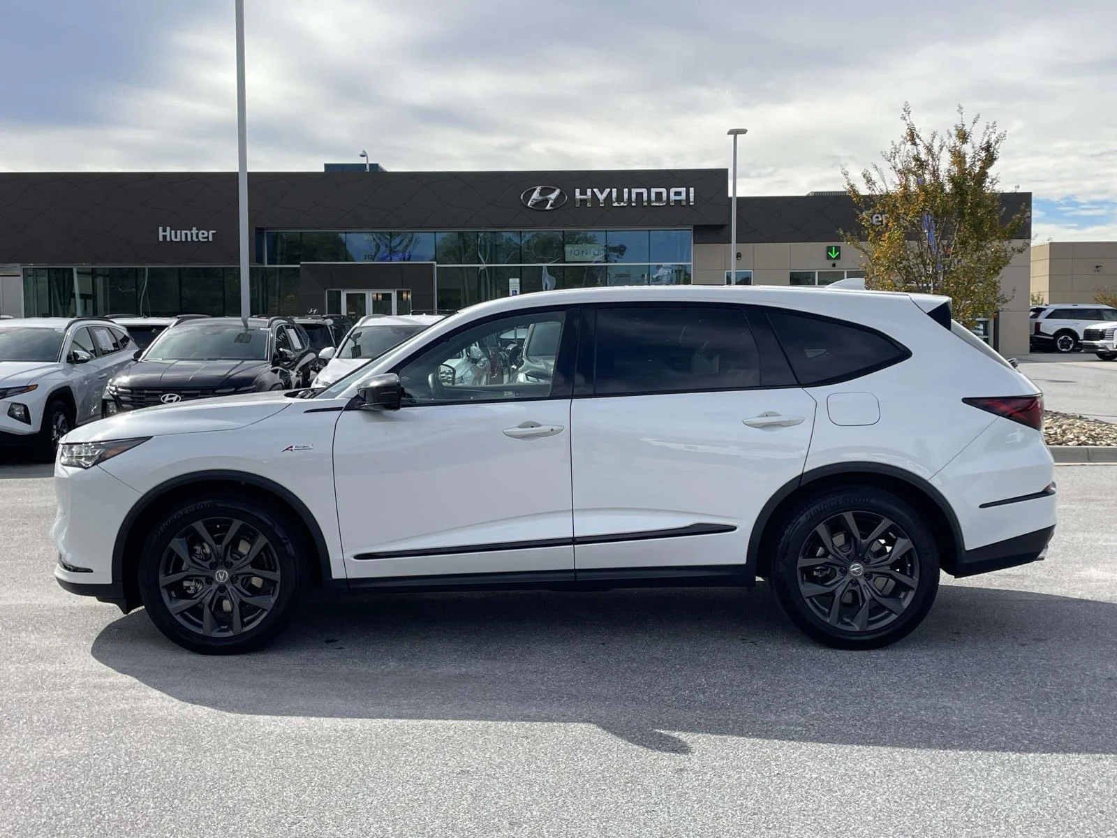 Used 2022 Platinum White Pearl Acura w/A-Spec Package image 27