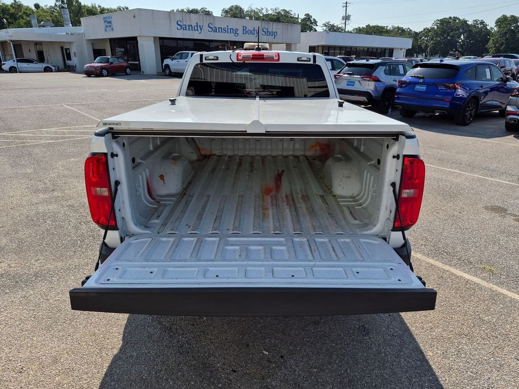 Used 2022 White Chevrolet LT image 32