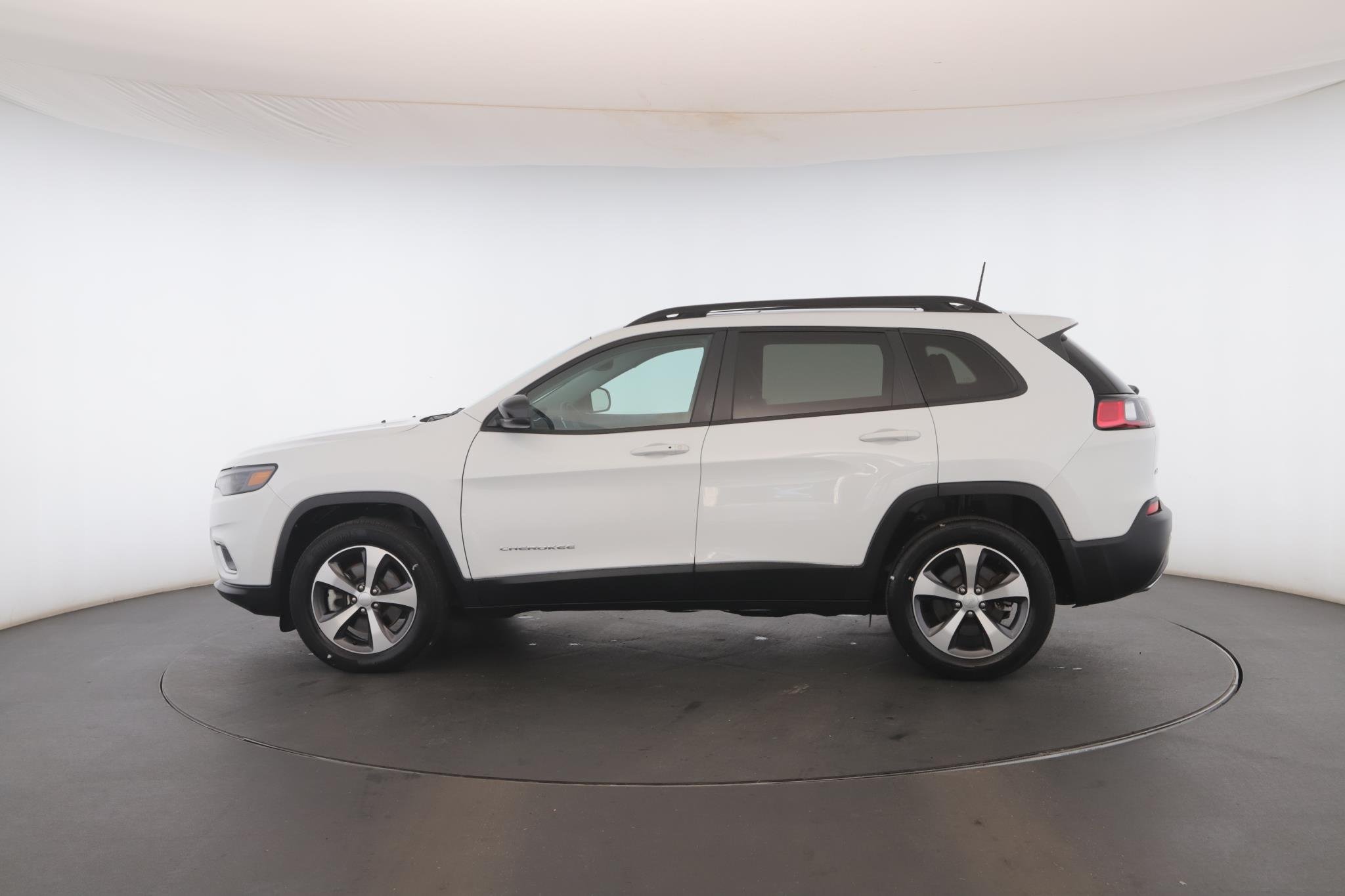 Used 2022 Bright White Clearcoat Jeep Limited 4x4 image 21