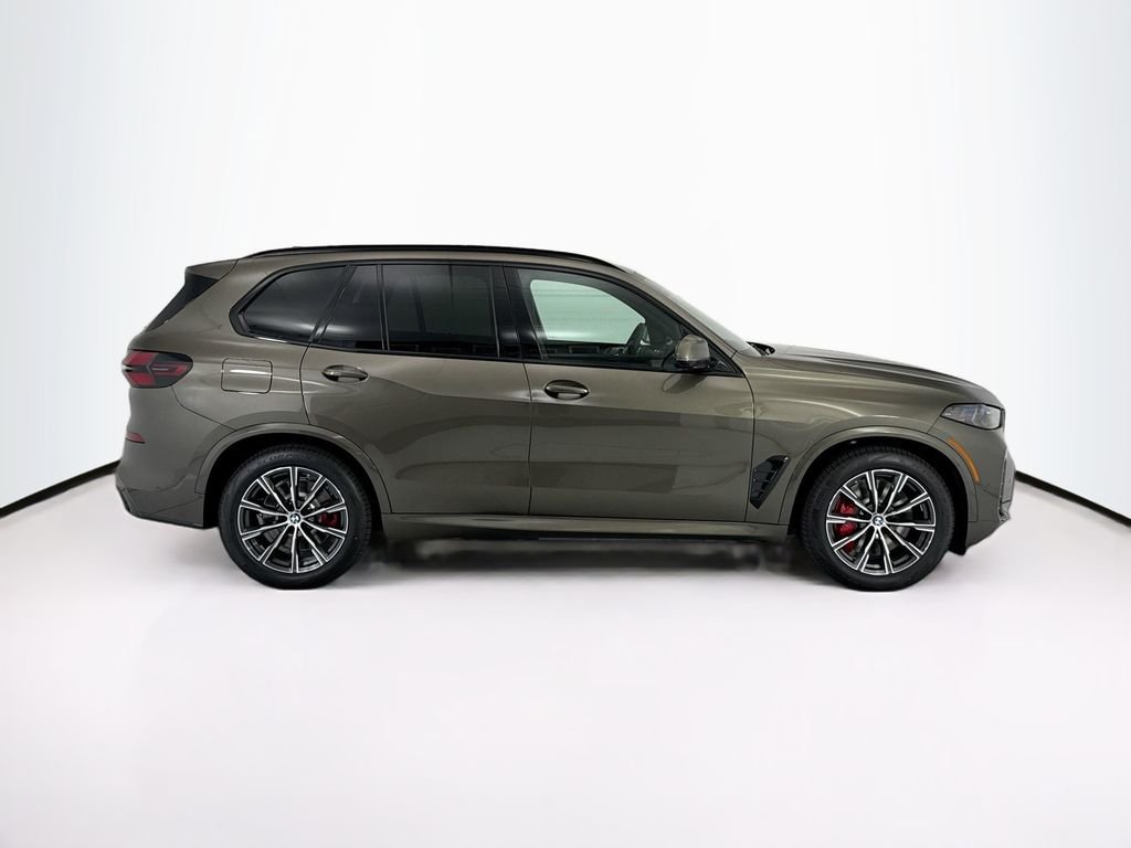 New 2026 Green Metallic BMW xDrive50e image 4