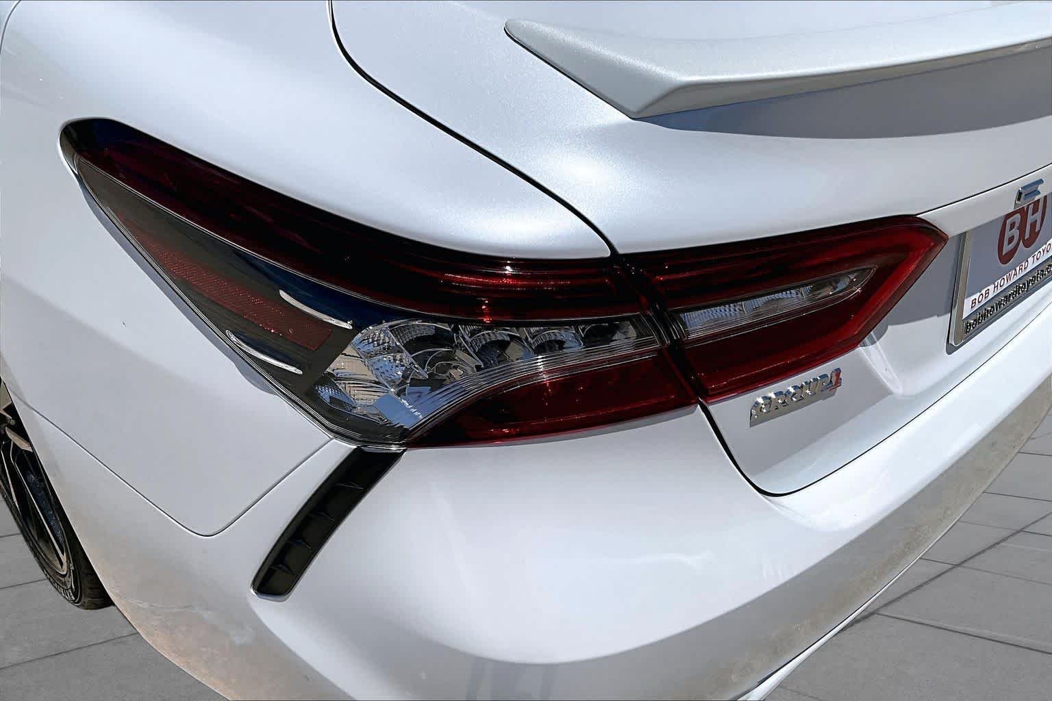 Used 2023 Wind Chill Pearl Toyota XSE image 28