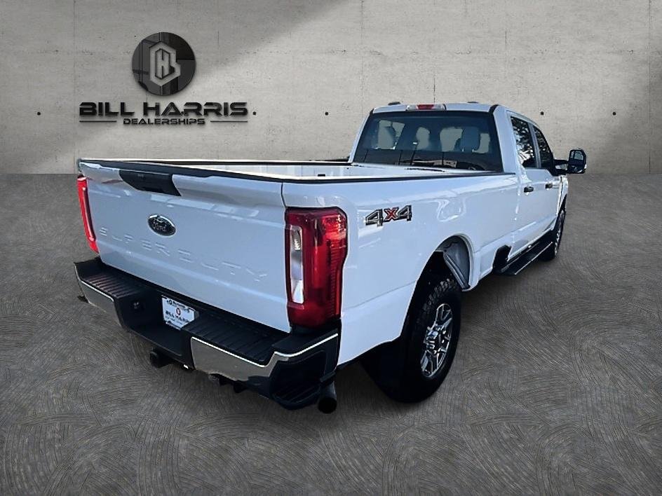 Used 2023 White Ford XL image 5