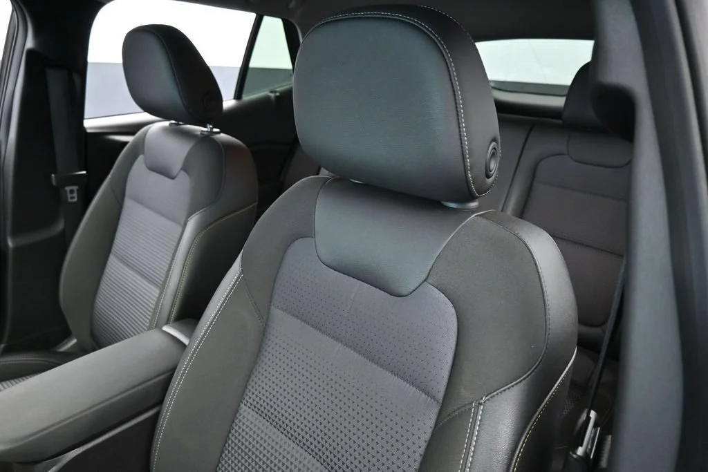 Used 2025 Mosaic Black Metallic Chevrolet LT image 15