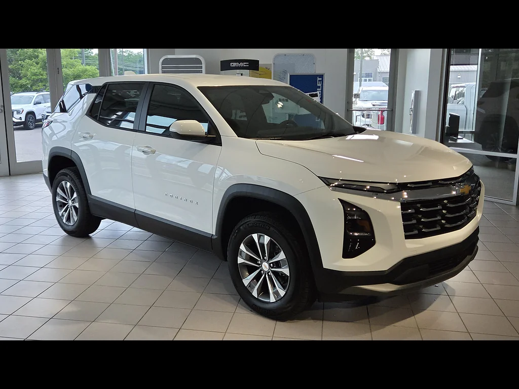 2026 Chevrolet Equinox LT - Photo 10