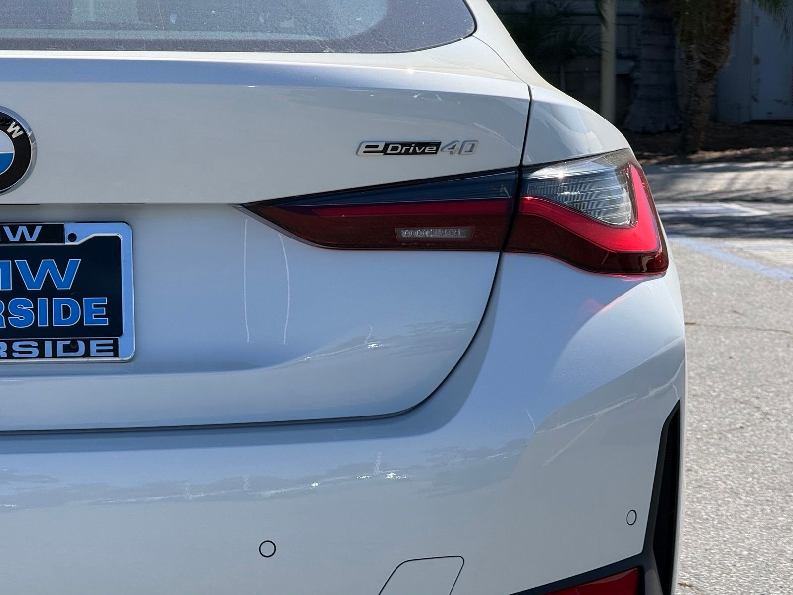 New 2026 Mineral White Metallic BMW eDrive40 image 14