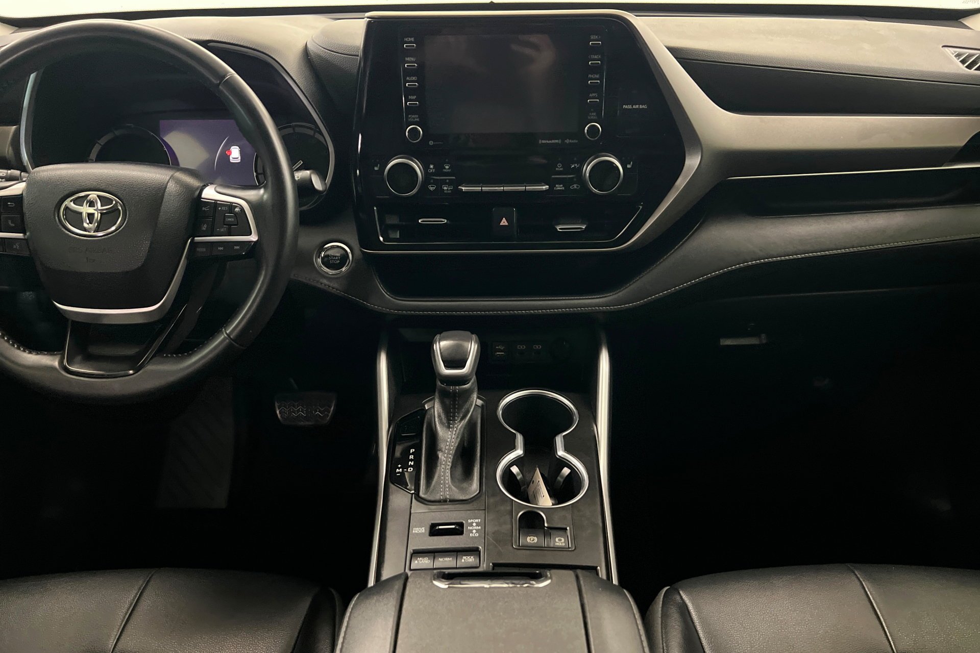 Used 2022 Gray Toyota XLE image 14