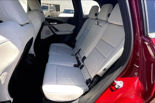 New 2026 Vegas Red Metallic BMW xDrive28i image 10