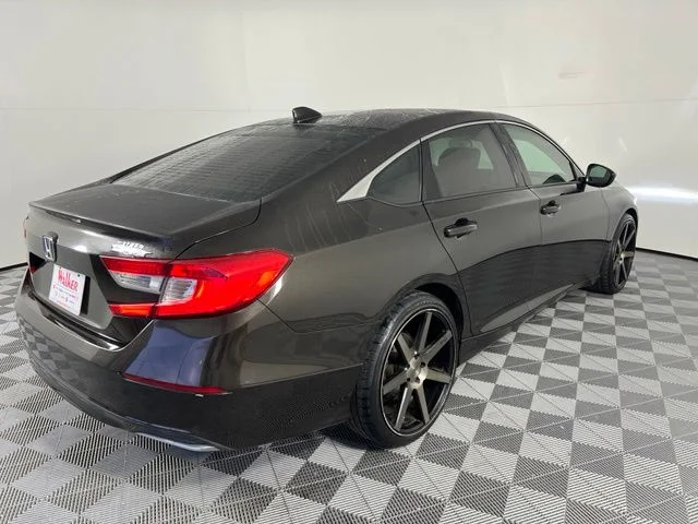 Used 2018 Black Honda LX image 7