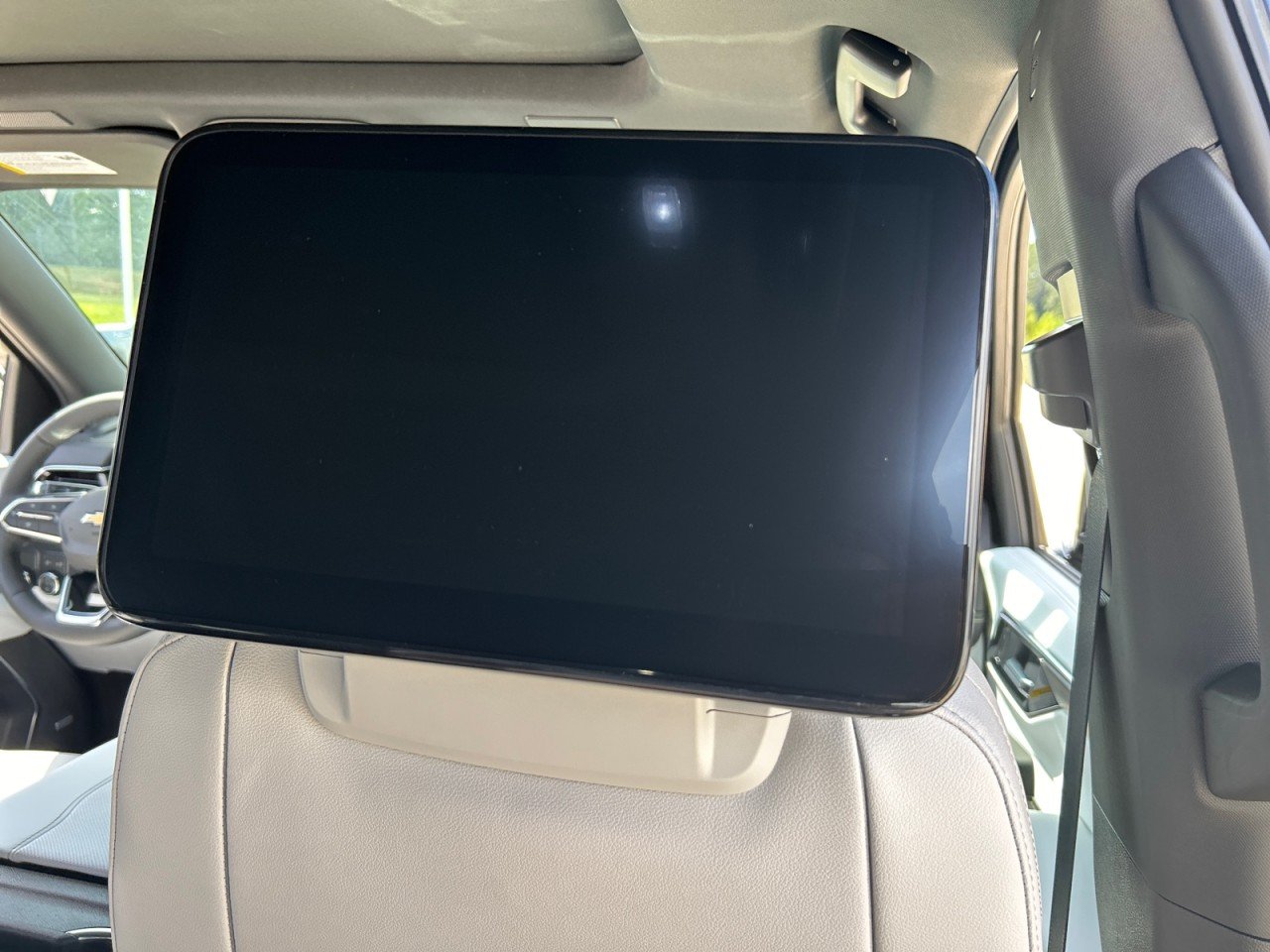 New 2026 Sterling Gray Metallic Chevrolet Premier image 21