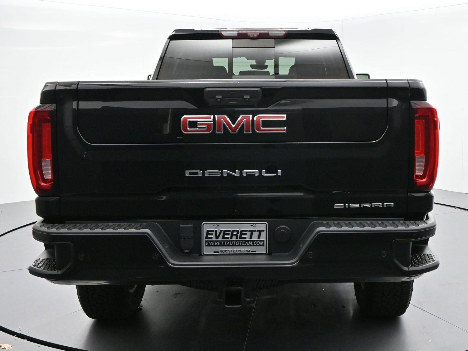 Used 2020 Onyx Black GMC Denali image 6